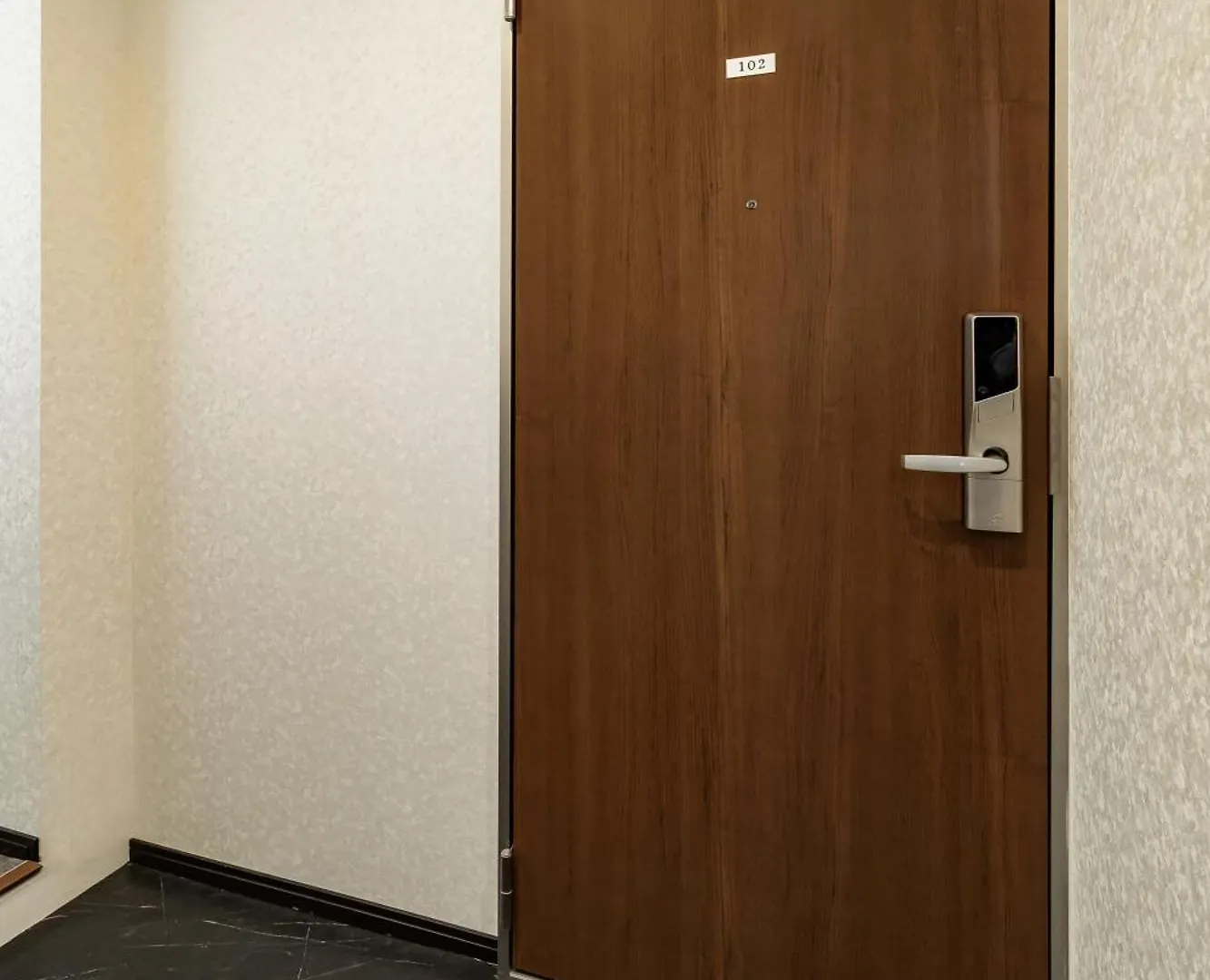 84-2, Shiomi 102, Entire Room For Rent Tokyo Apartment