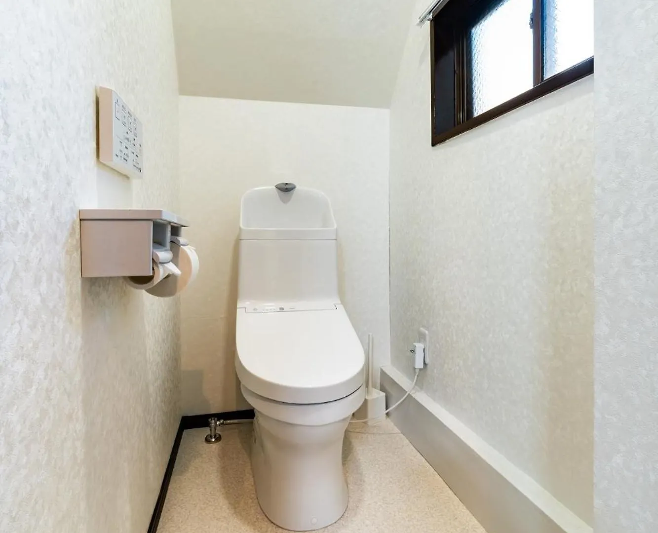 84-2, Shiomi 102, Entire Room For Rent Tokyo Apartment