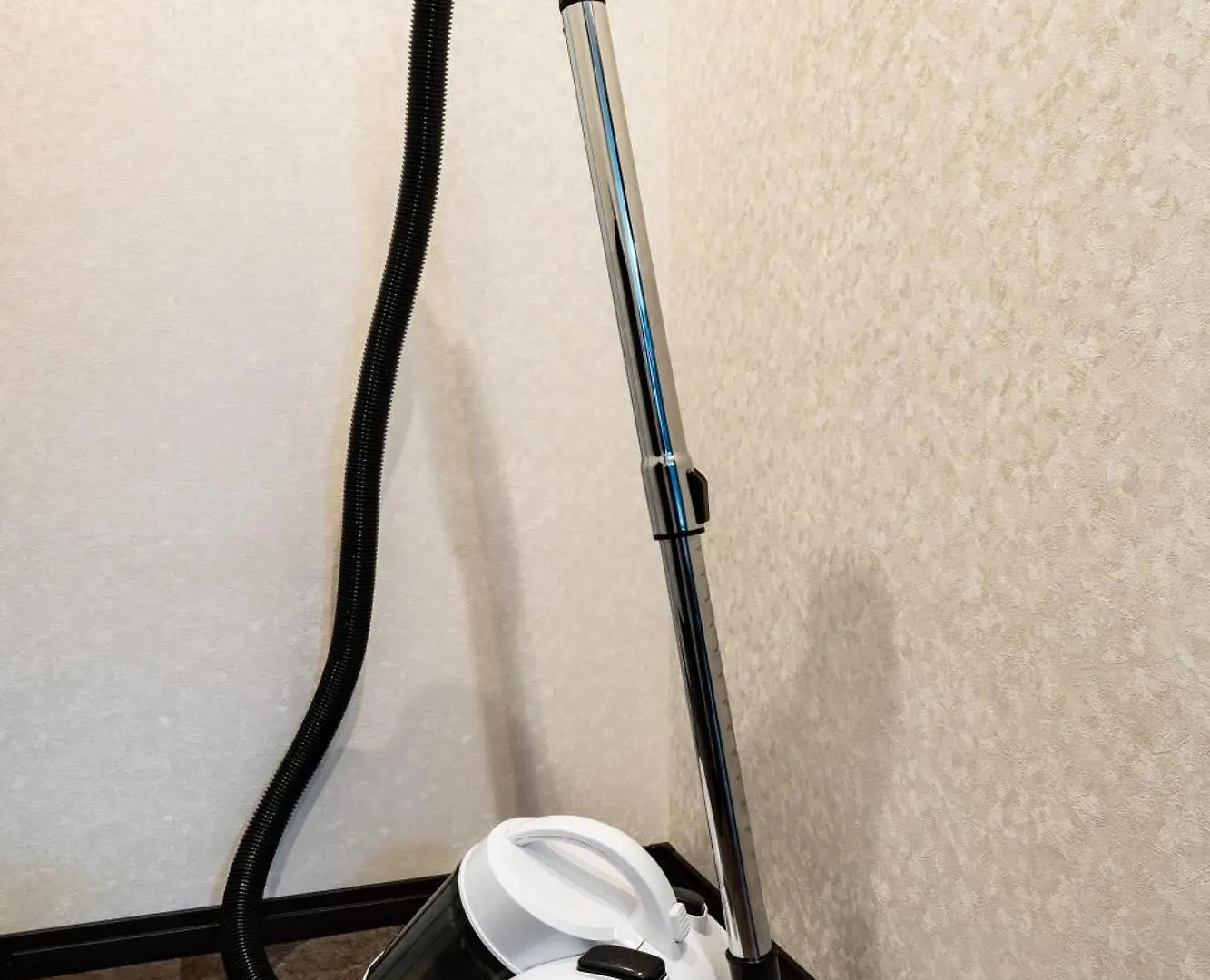 Apartment 84-2, Shiomi 102, Entire Room For Rent Tokyo